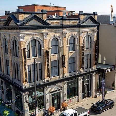 Hotel Oui Go! Trois-Rivieres Bagian luar foto