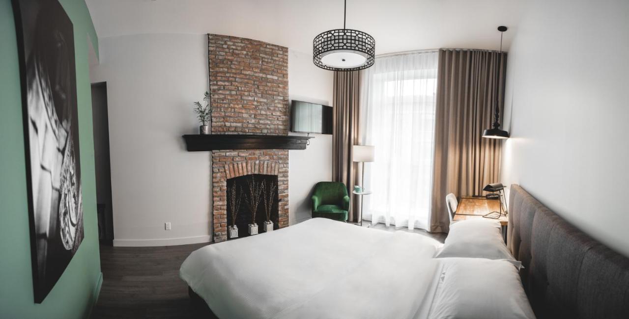 Hotel Oui Go! Trois-Rivieres Bagian luar foto