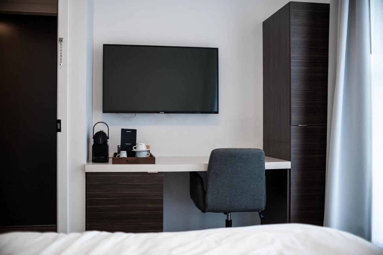 Hotel Oui Go! Trois-Rivieres Bagian luar foto