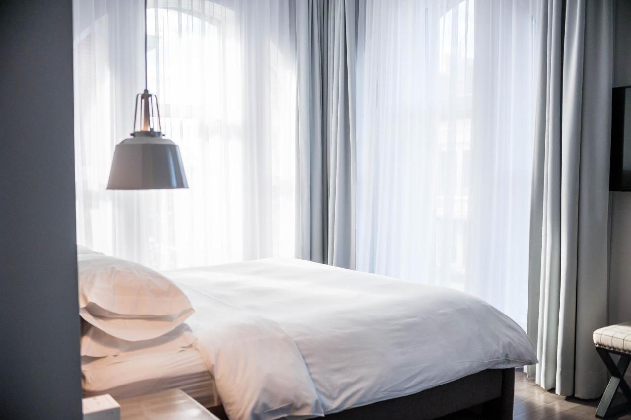 Hotel Oui Go! Trois-Rivieres Bagian luar foto